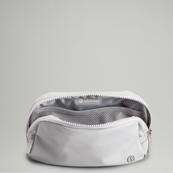 Lululemon 1L Go Everywhere Belt Bag Silver and White **Brand New!** - Picture 3 of 5